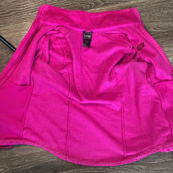 Pink north face - Picture 4 of 4
